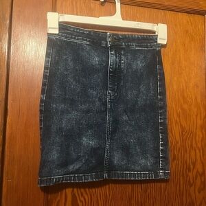 American Eagle Mini Skirt Super Stretch Women’s Size 0 Dark Wash